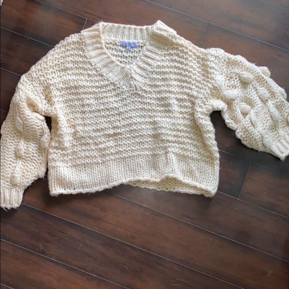 Cream Sweater With Bubble Sleeves